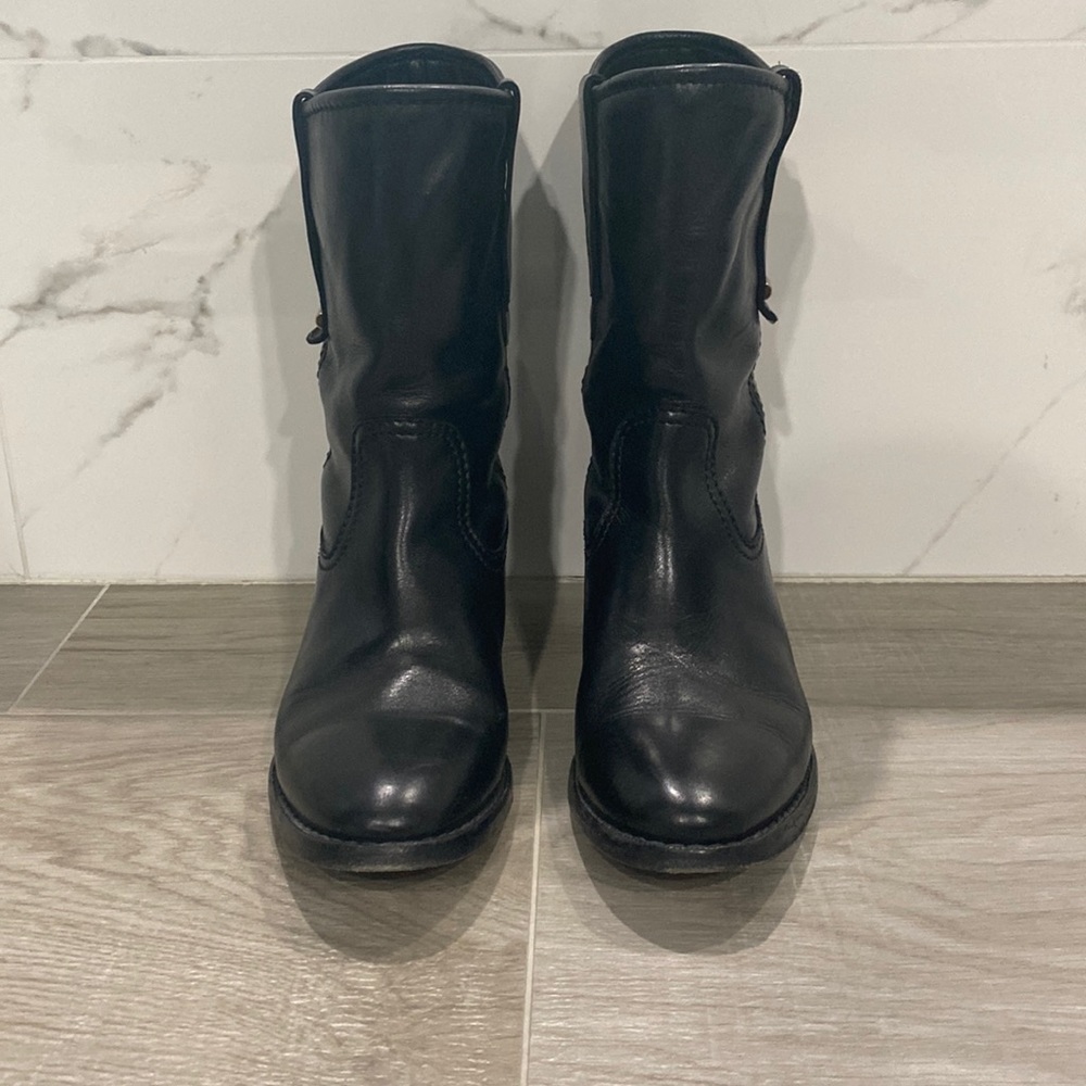Burberry leather boots